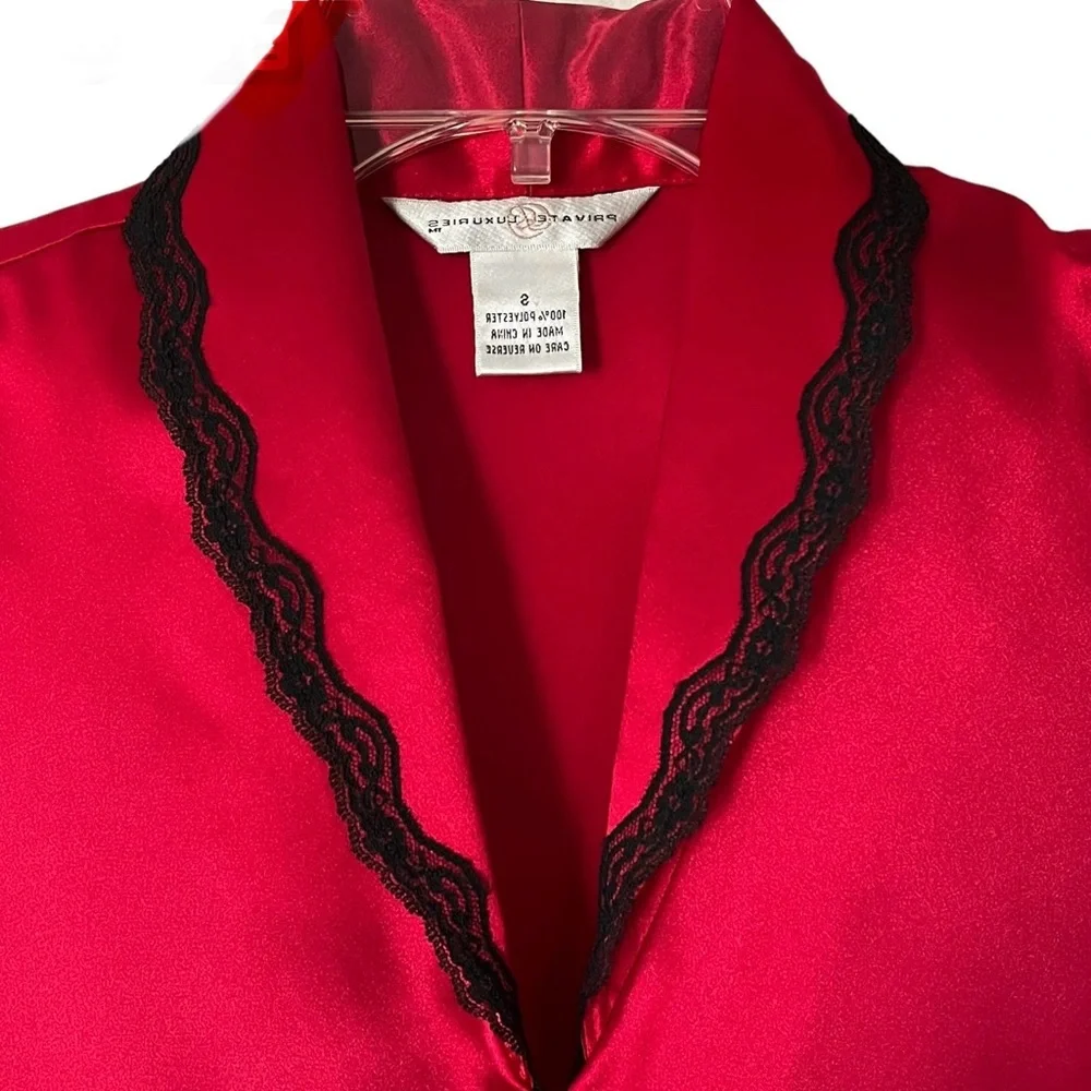 Private Luxuries 2 Piece Long-Sleeve Red Satin Pajama Set Perfect Condition NWOT - Picture 2 of 16